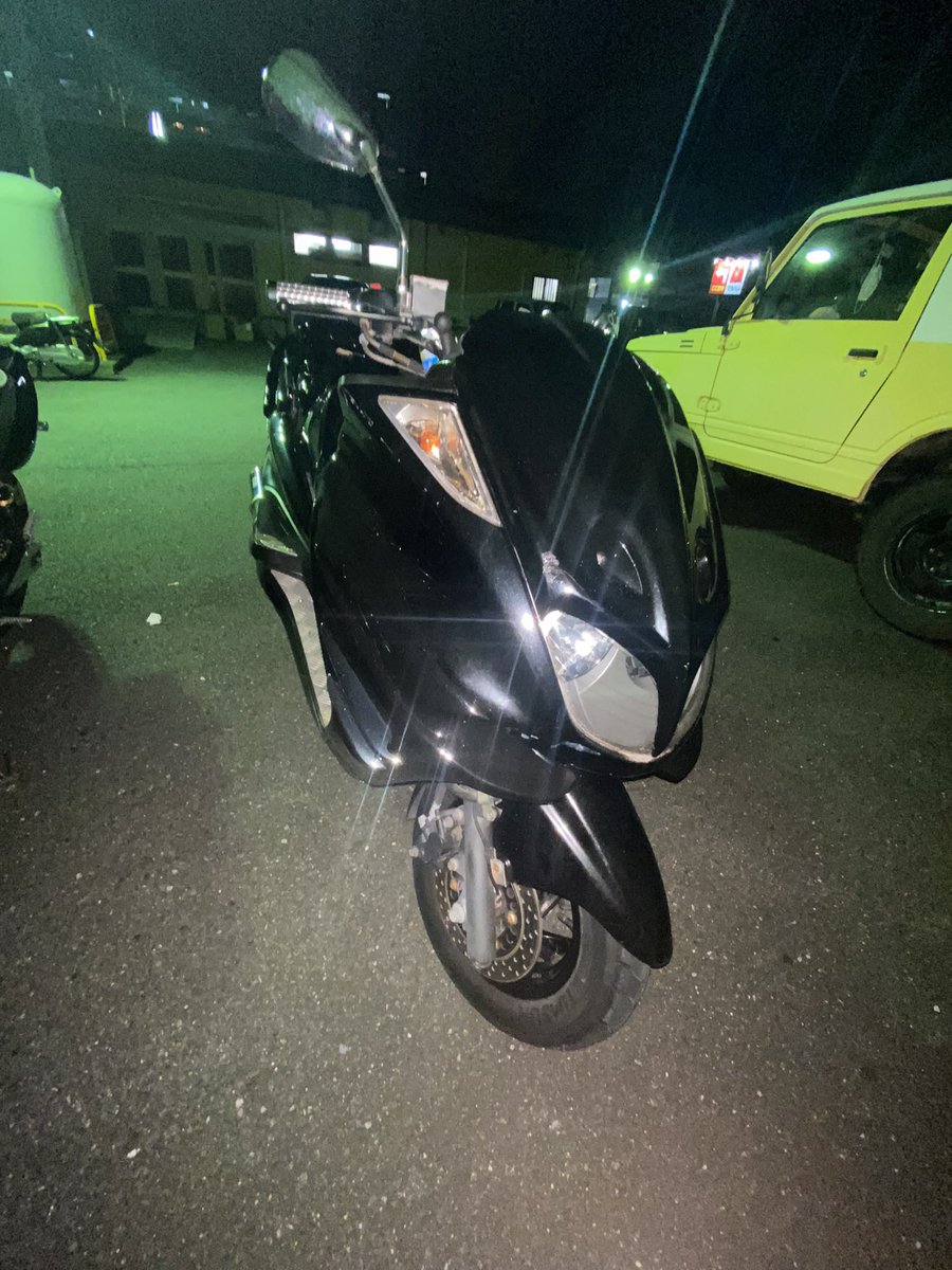 kazuki___98's tweet photo. たかがマジェですが
パクられました
滋賀方面の17の小僧です
黒髪短髪
このナンバーの黒マジェ見かけたら
教えてください
まさかこんなボロいのパクるとは🤷‍♂️
LED、スピーカー特徴です
対策してない自分も悪いけど
盗むのはやっぱちゃうくない？笑🙅🏻‍♂️

すいません…お願いします…🙇‍♂️ https://t.co/e6EAQvSzyX
