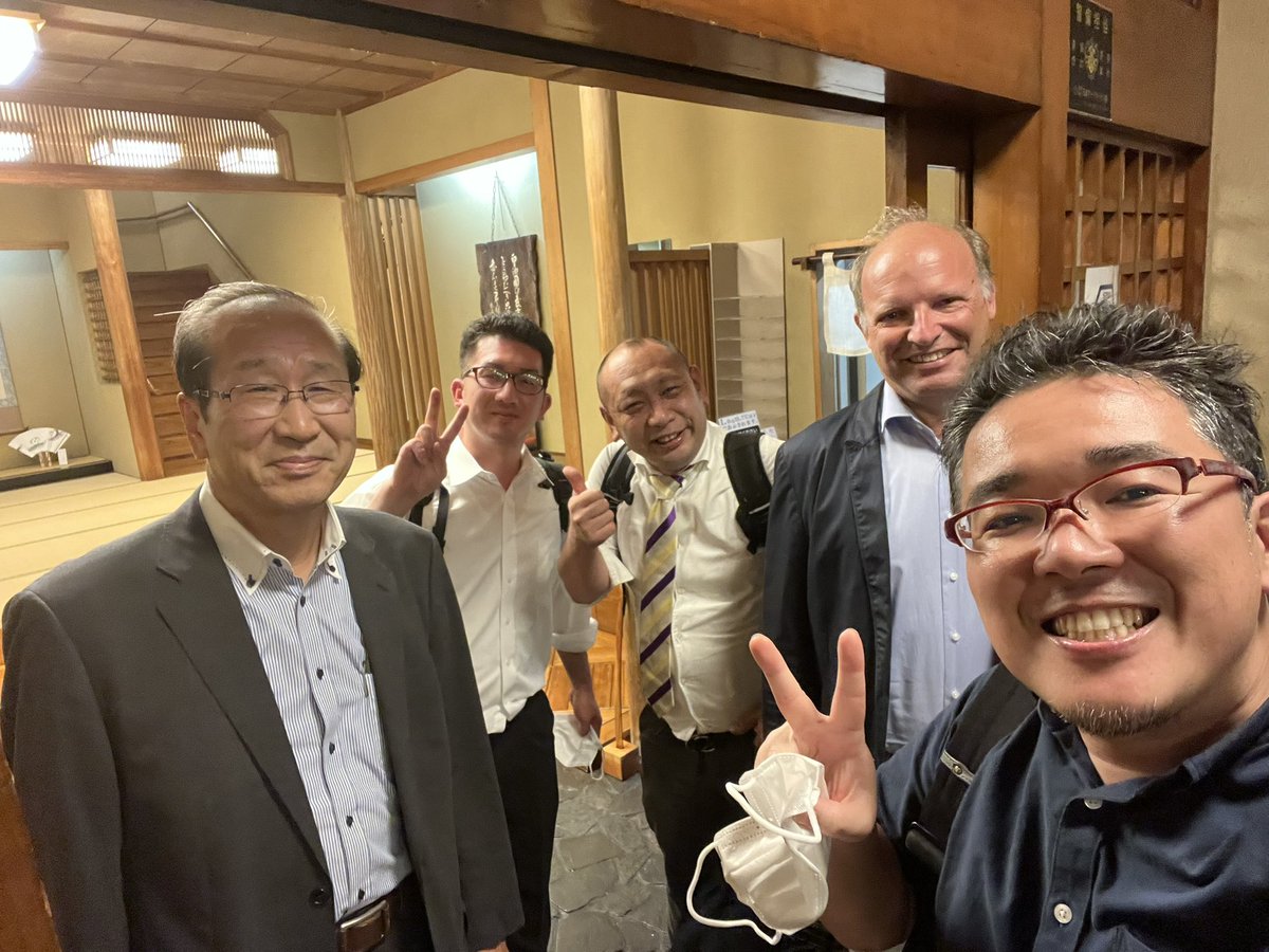 Shuhei Furukawa Group (@furukawag_kyoto) on Twitter photo We had a great night with Roland <a href="/FischerGroupTUM/">FischerGroup</a>, Susumu <a href="/KitagawaGroup/">S. Kitagawa Group</a> and Otake plus H. Sakamoto. Congratulations Roland for his JSCC International Award!! We had a great night with Roland <a href="/FischerGroupTUM/">FischerGroup</a>, Susumu <a href="/KitagawaGroup/">S. Kitagawa Group</a> and Otake plus H. Sakamoto. Congratulations Roland for his JSCC International Award!!