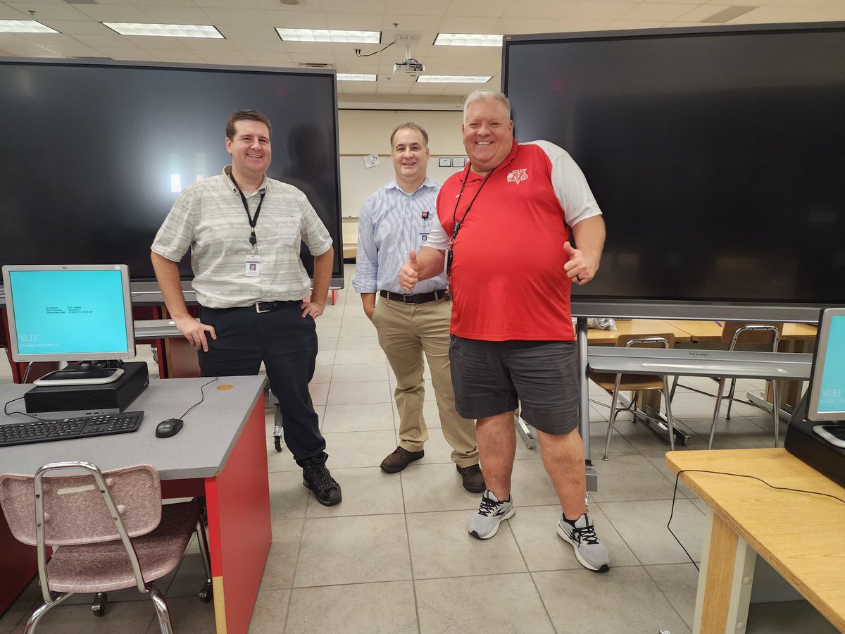 TechyBecky7's tweet image. So much excitement happening with our @ViewSonicEDU_US @myviewboard today! @SDIRCTech is getting them ready quickly for @VBHSNation teachers! We cannot wait to see all the amazing learning and teaching with them! #SDIRCStrongerTogether #SPARK_IT #viewsoniceducation