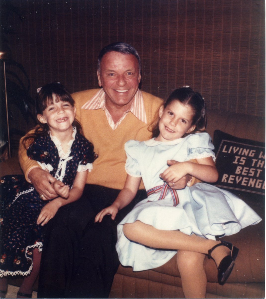 franksinatra's tweet photo. “I would like to be remembered as a man who had a wonderful time living life, a man who had good friends, fine family - and I don't think I could ask for anything more than that, actually.” - Frank Sinatra https://t.co/38CUdOPfsM