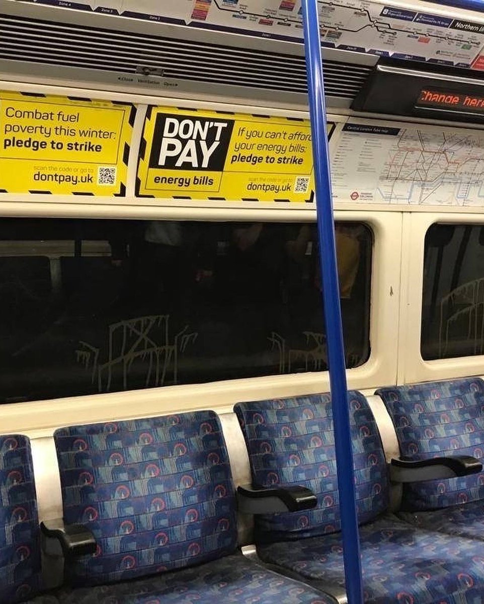 🔥 #dontpayuk ADVERTS ON TUBE NETWORK URGE LONDON COMMUTERS TO JOIN ENERGY BILL STRIKE

Early this morning, Don’t Pay campaigners in London hijacked advertising spaces across the Underground network to call on Monday-morning commuters to join a nationwide energy bill strike.