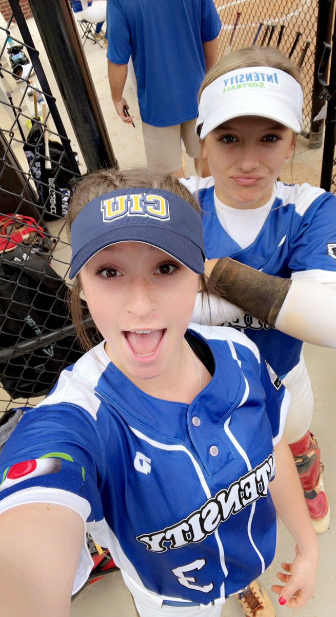 SydneeDial's tweet photo. finally got to get back on the dirt with my team this weekend in Raleigh!! it was also great to meet one of my future teammates :))) @CoachAllenCIU @AlexuzBarnes @NcIntensity_Nat @99Mdixon @CIUSoftball https://t.co/otvbHNKj47