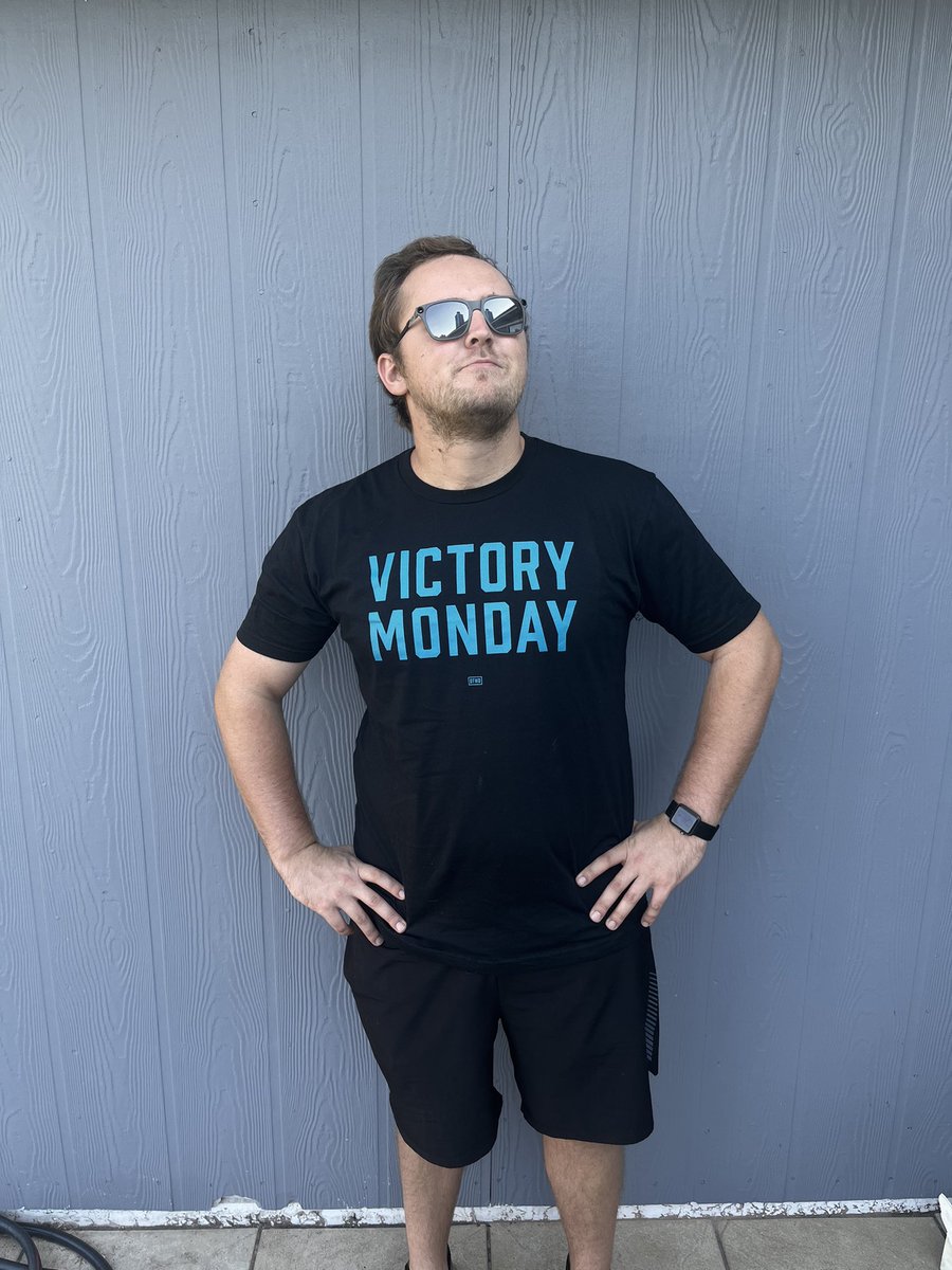 murphh_15's tweet photo. Coffee tastes better when it’s Victory Monday. #DUUUVAL @DTWDoriginals https://t.co/ekAsnHNFmf