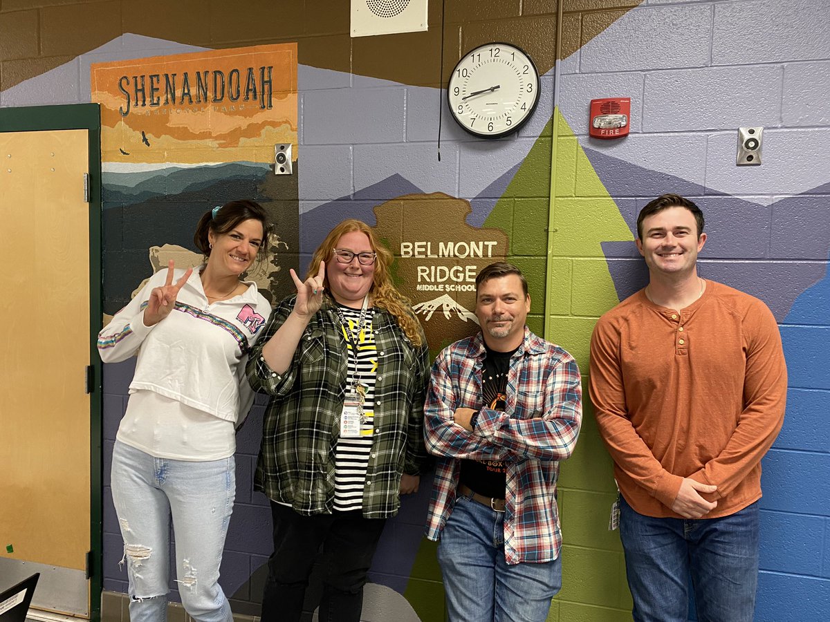 meganhughes2009's tweet photo. Stone Hill CTE representing at staff development day @StoneHillFACS @LCPSCTE #LCPSCTE https://t.co/lrad5QbRdV