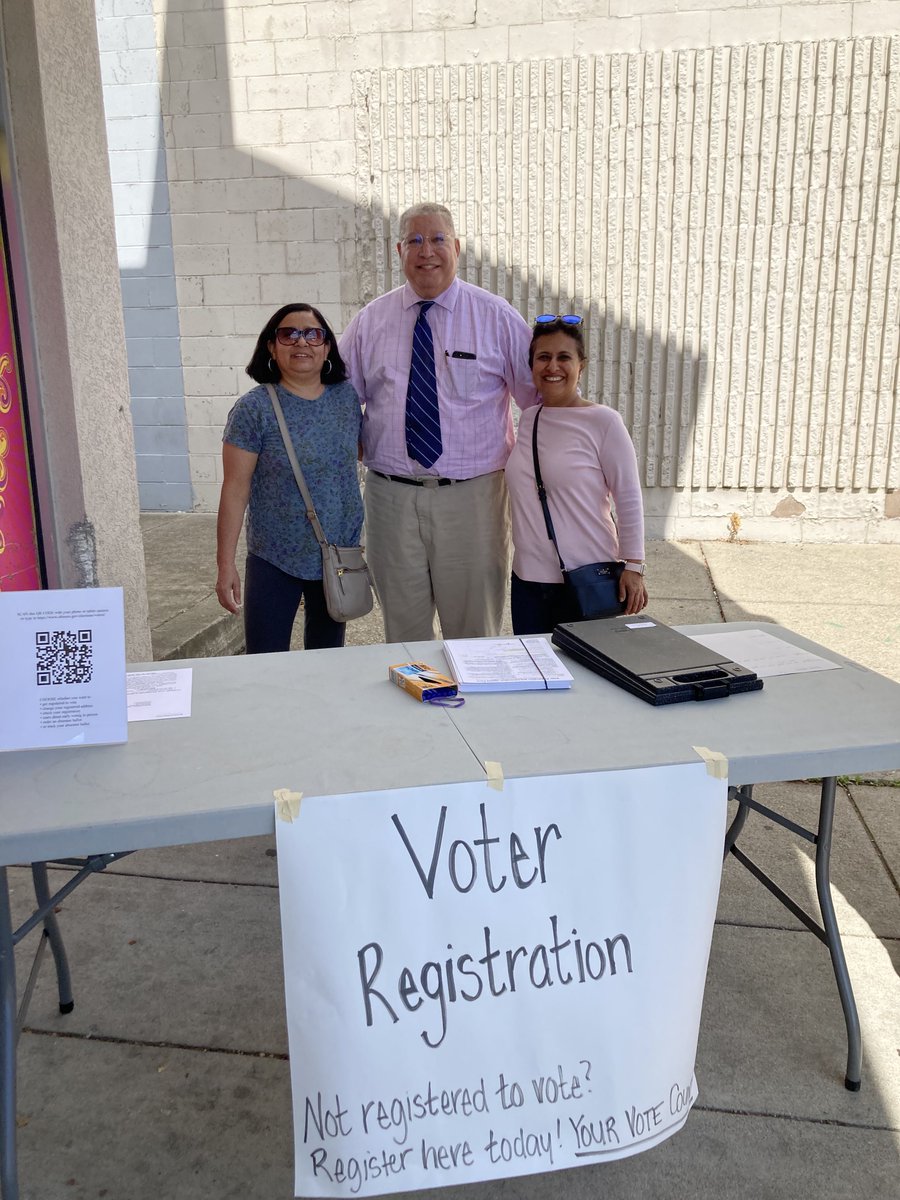 TargetOH's tweet photo. Voter registration continues! Our volunteers have talked to over 800 people and helped 30 register to vote in Ohio. #AAPIsVote2022 #RegisterToVote #AAPI #yourvoteisyourvoice https://t.co/wkXxmND8l4