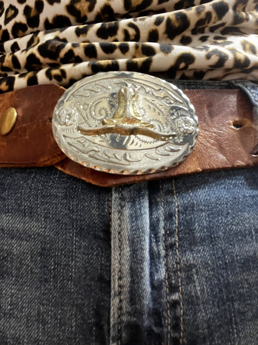 When it’s Wild West vs West Coast theme day at school and the only Western belt you have has a Longhorn on it. 🤷🏻‍♀️

🖤👆🏼♥️

#wreckemtech #redraiders #texastech #hornsdown <a href="/TexasTechFB/">Texas Tech Football</a> <a href="/PatrickMahomes/">Patrick Mahomes II</a> <a href="/JoeyMcGuireTTU/">Joey McGuire 🌵</a>