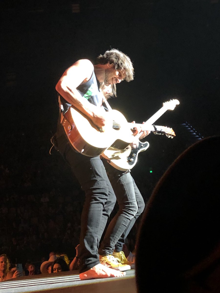 vonkon's tweet photo. @Morgan_Evans You never disappoint!!!  Totally awesome tonight opening for @BradPaisley https://t.co/Usf4Wwnpv6