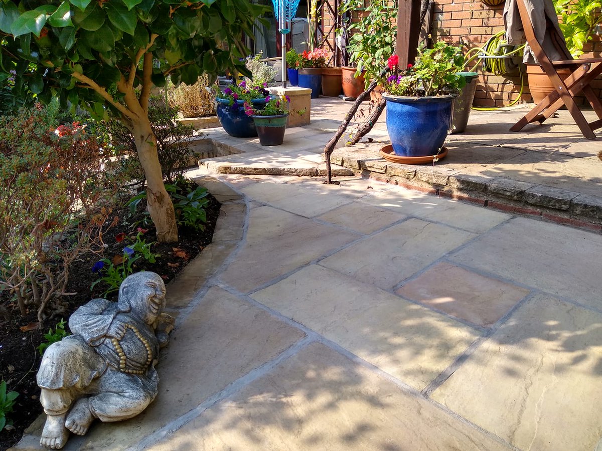 simplypaving's tweet photo. Thank you to Gareth for sending these lovely photos of their newly paved space.
Using our Old Riven Paving in Autumn Cotswold really gives it that authentic look😍😍!

Check out our Old Riven Range here: https://t.co/5dFw84SjiL

#simplypaving #pavingtheway #pavingproducts https://t.co/k3gM3AIFlZ
