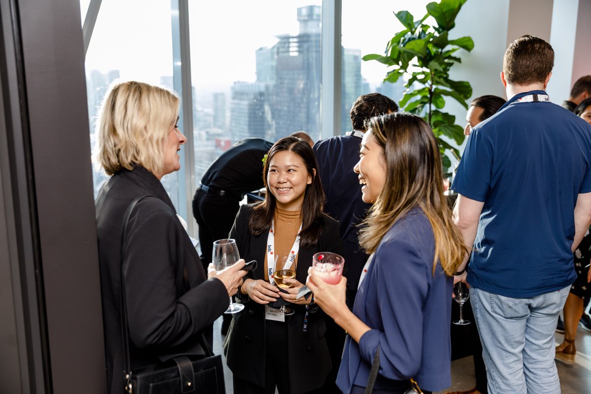 je_nycz's tweet photo. It was a pleasure to reconnect with some Toronto colleagues at the Thrive launch cocktail. Congratulations again to @michelle_scarb and her team at @BDC_Capital for leading this important initiative. Looking forward to what we can accomplish together! #ThrivePlatform https://t.co/aYAEHY41WR
