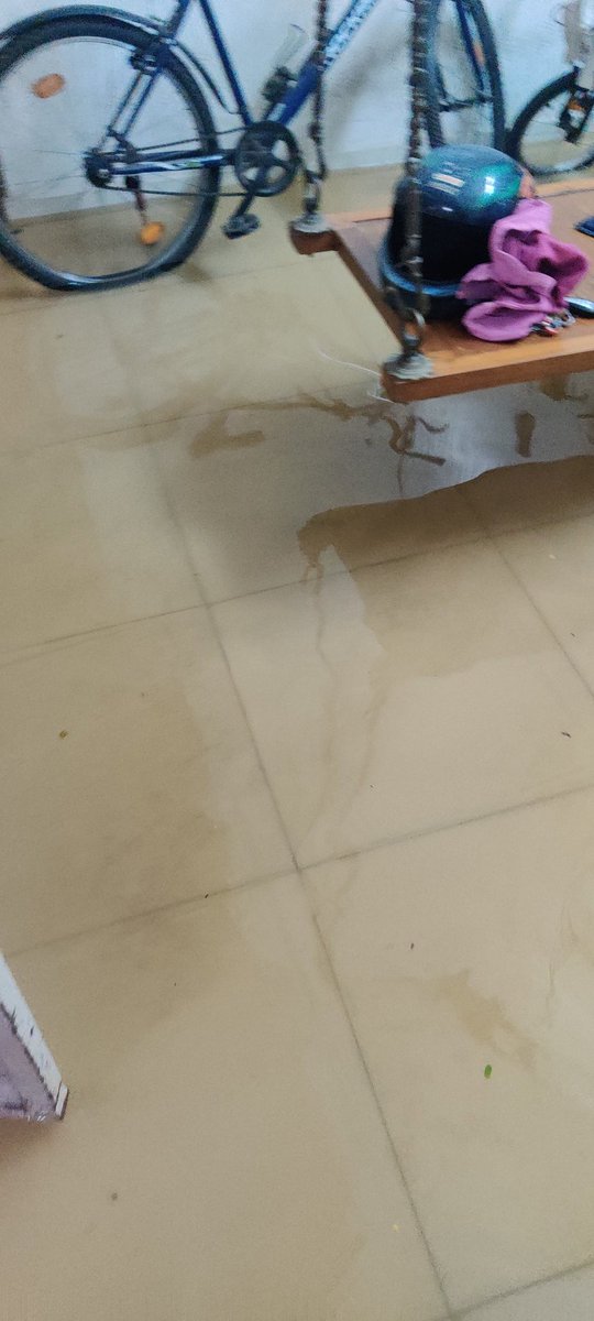 DevangpatelJain's tweet photo. Heavy rainfall, our house is fill with rain water, we are facing this problem from 12-15 years yet no response and ownership of the problem, Dear KTR sir we need ur urgent intervention @KTRTRS @KTRoffice #adarshnagar #hyderabad #rainwater https://t.co/UTVfwB6GZn