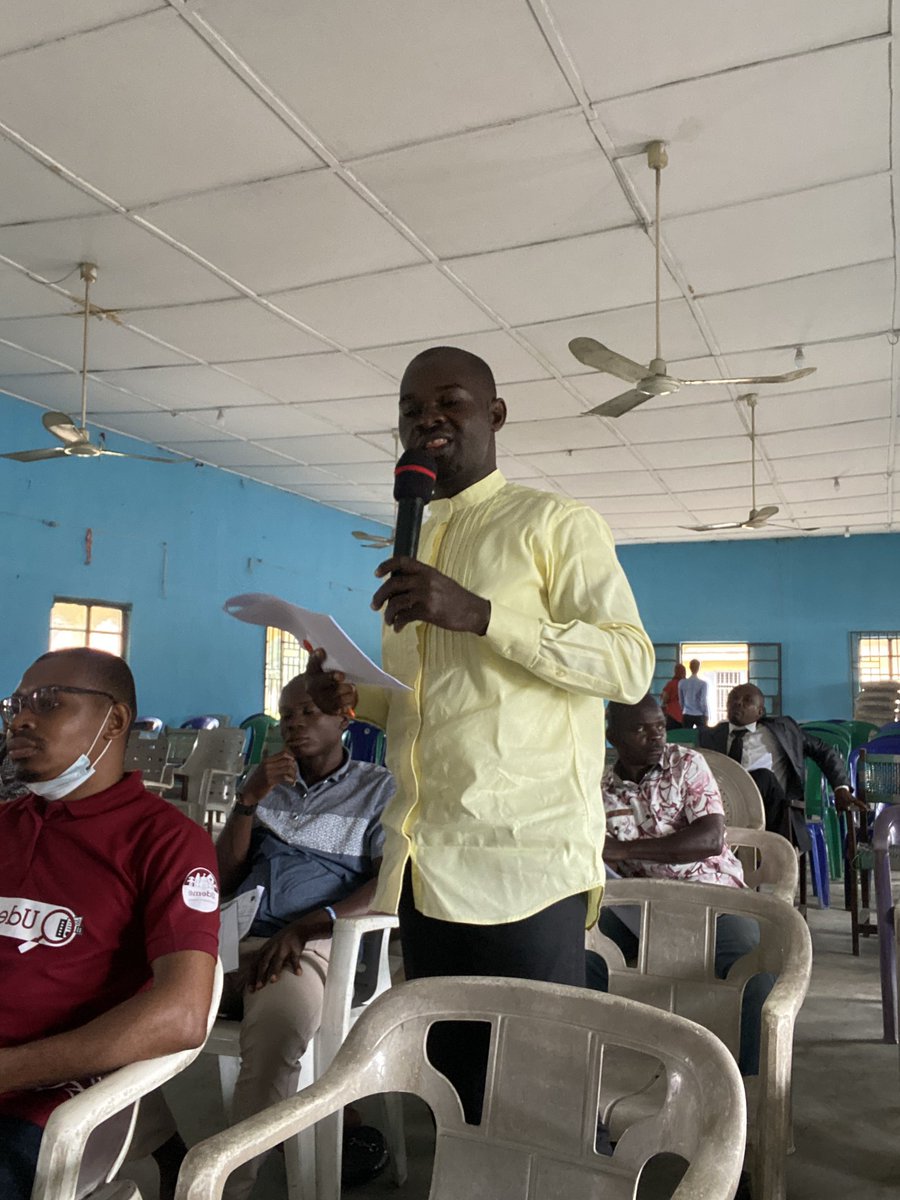 UDEMEAfrica's tweet photo. The mc of this event leading the interactive Q&amp;A session and a participant speaking on the budget shared and its impact on the community. #GetInvolvedUDEME @yofci_ng @CJIDAfrica https://t.co/3Vympdbroh