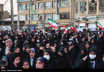 iBasitLarik's tweet photo. The hijab is considered by Muslims as greatly empowering for women.

Protecting their beauty and combating sexualisation of women.

Muslim women are valued in Islam for their intellect. 

By burning the hijab, western feminist cult has exposed itself as pure phoneys. https://t.co/iDiEXWLnTc