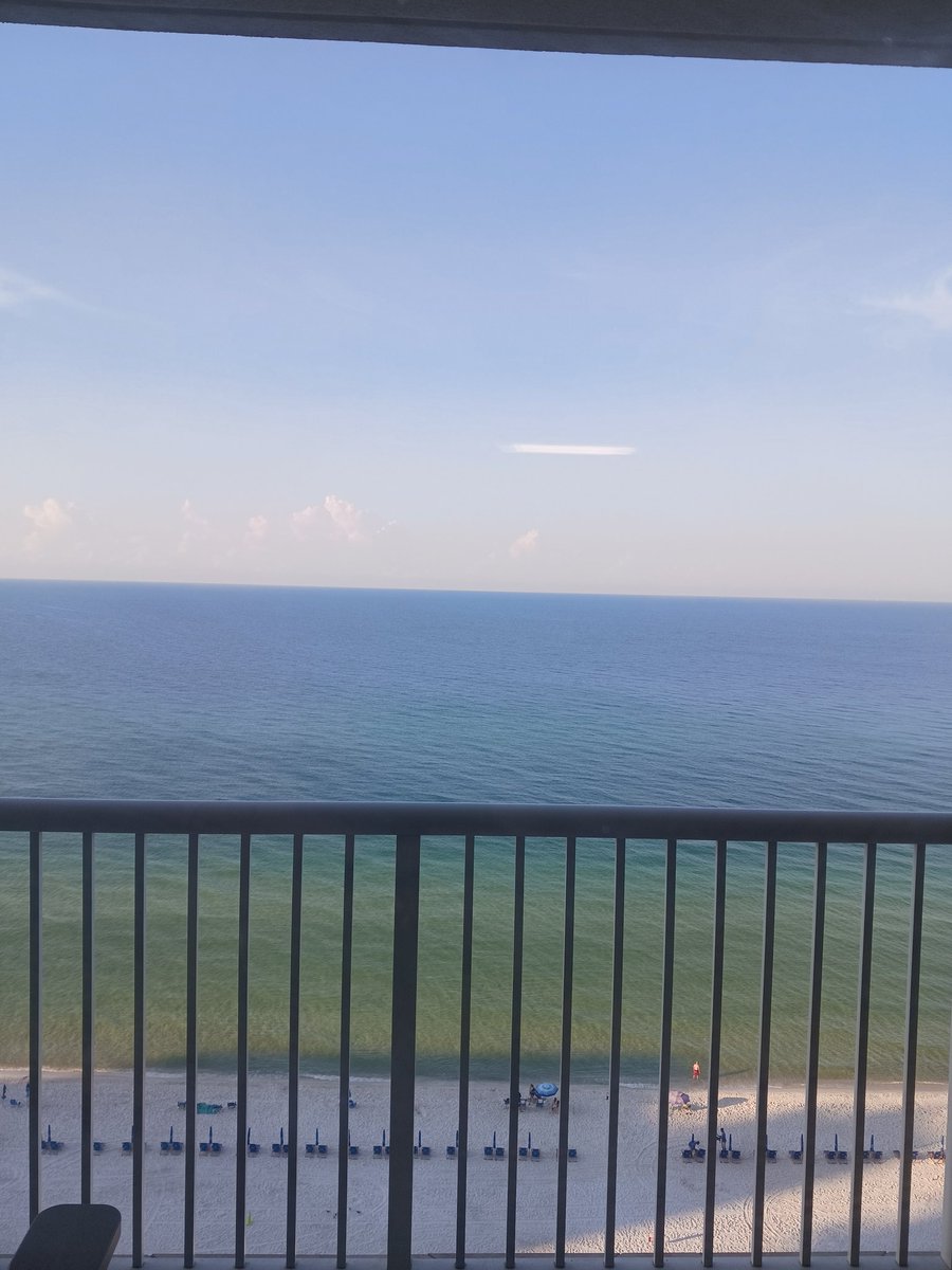 Amber34335's tweet photo. @LRDreaming My day is going great. Love seeing you guys together!!! #BeachFun #panamacitybeach https://t.co/D8GrznYKN1