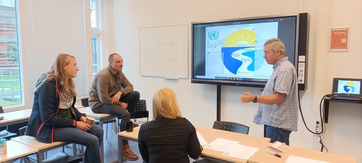 Vanmorgen #Training gegeven aan studenten van #minor #LVB op <a href="/hanze/">Hanze</a> over het #VN_verdrag voor mensen met een #beperking. Het was een erg gemotiveerde groep. Met werkervaring. We vonden  het een goede #masterclass  #sterk_in_onderwijs #Groningen <a href="/LFBAssen/">LFB Sterkplaats Assen</a> <a href="/jaapolthof/">jaap olthof</a>