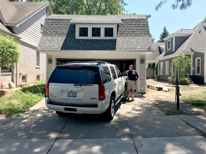 DE_Gifford's tweet photo. Today's American dream involves a $400K house, an $80K SUV and a bigger garage for that SUV. Somehow spending $5,000 on a cargo bike to get around is viewed as extravagant &amp; entitled. Weird. https://t.co/4NNOJ64BhO