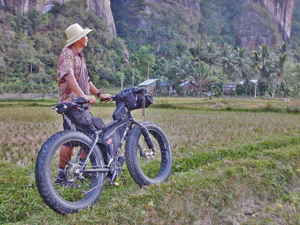 andybikepacking's tweet photo. back to farming... farm rice...

#bikepacking #bikepacker #fatbike #fatbiker #framebag #minivelo #gravelbike #adventurebike #cargobike #cycling #bikelife #mtb https://t.co/Pdjn2HxO7i