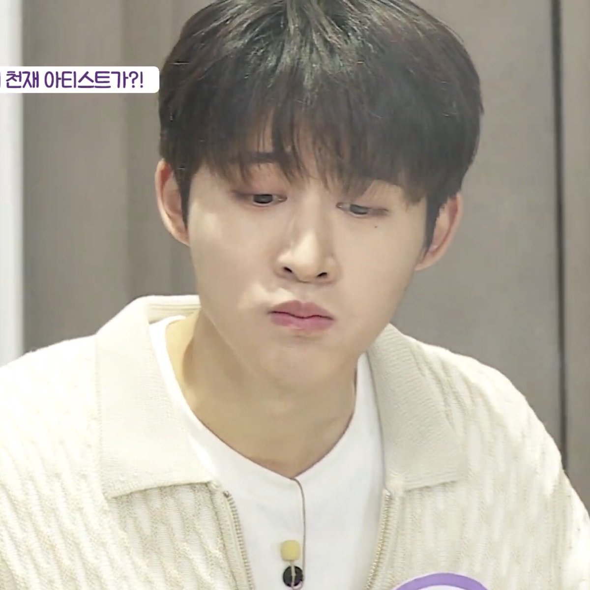 _binkyt's tweet photo. Vì tôi luôn có một chiếc bụng đói~😚 
#KimHanBin #shxxbi131 https://t.co/w3Lxw5I8pj