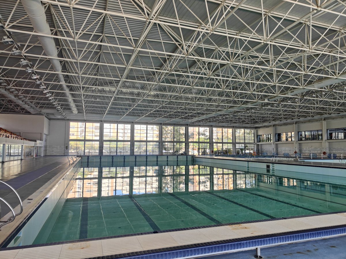 Seis meses después sigue cerrada. ¿Porqué? <a href="/malaga/">Ciudad de Málaga</a> <a href="/pacodelatorrep/">Paco de la Torre</a> <a href="/malagahoydxt/">malagahoydxt</a> <a href="/DiarioSUR/">SUR. El periódico de Málaga</a> <a href="/desmarquemalaga/">ElDesmarque Málaga</a> <a href="/LOMA_Deportes/">La Opinión Deportes</a>