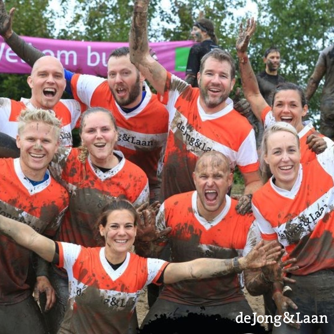 Wat een buffels🏆! 12 kilometer door de modder met ook nog eens allemaal obstakels. Wat dacht je van ijsbaden, meters hoge muren waar ze overheen moesten klimmen, een vrije val van 5 meter in het water of een mega glijbaan?!
#teamwork #samengaan #jonglaan #jonglaanbaan #werkenbij