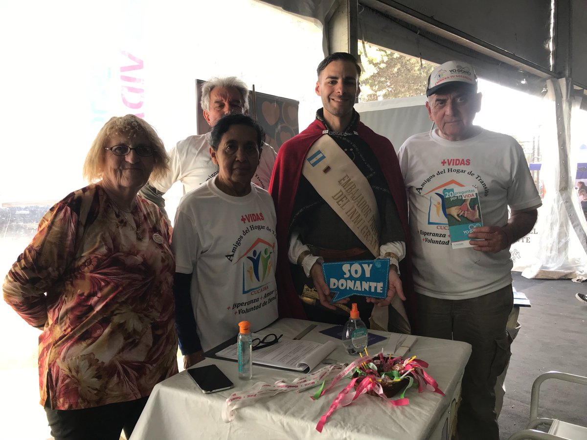 Cucaiba's tweet photo. 👉 La Asociación Amigos del Hogar de Tránsito del #Cucaiba una vez más en la 45 #FiestaProvincialDelInmigrante, promocionando la donación de órganos, tejidos y células. 😀
Muchas gracias a las Entidades Extranjeras de #Berisso por invitarnos a participar 🙌. https://t.co/Zbonzqle90