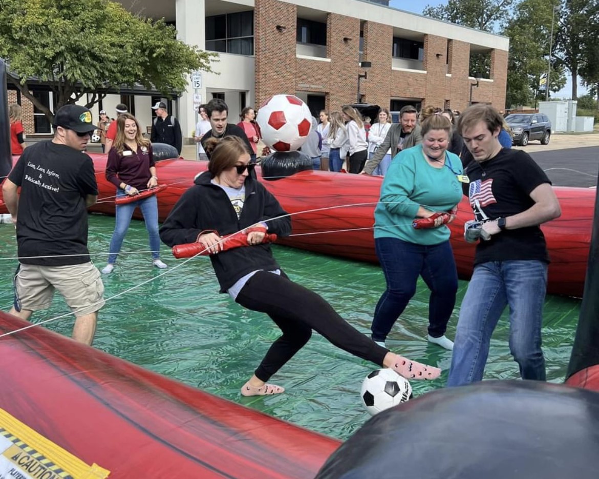 ActiveOtc's tweet photo. Sun's out, club's out! @ActiveOtc #FallPicnic https://t.co/dyw9PbuTwC