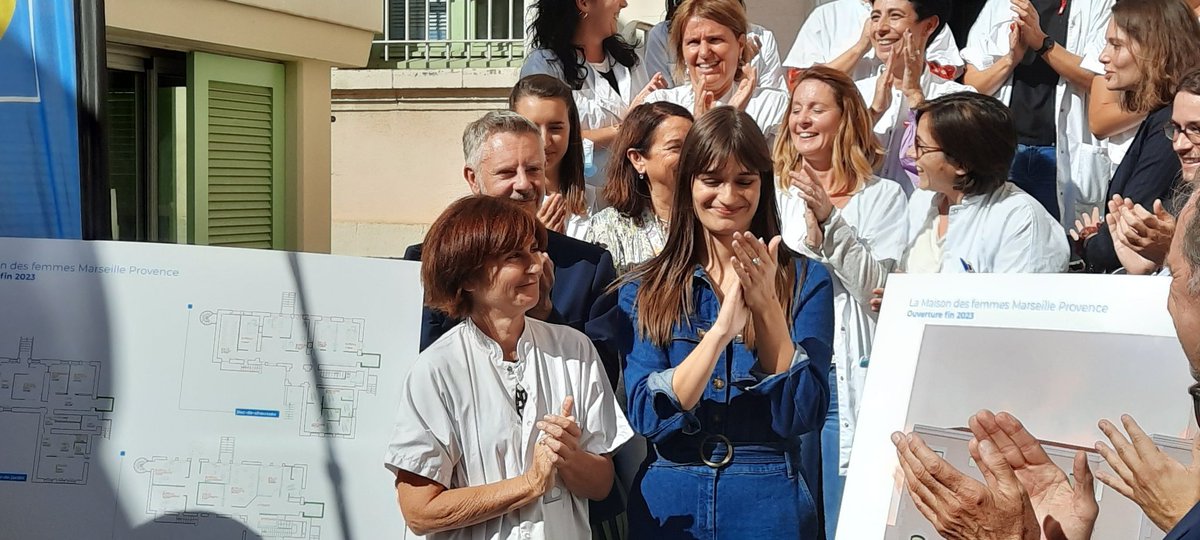 Clara Luciani inaugure les futurs locaux de la maison des femmes Marseille Provence,  déjà 200 femmes accueillies dans des locaux provisoires à la conception depuis le mois de janvier