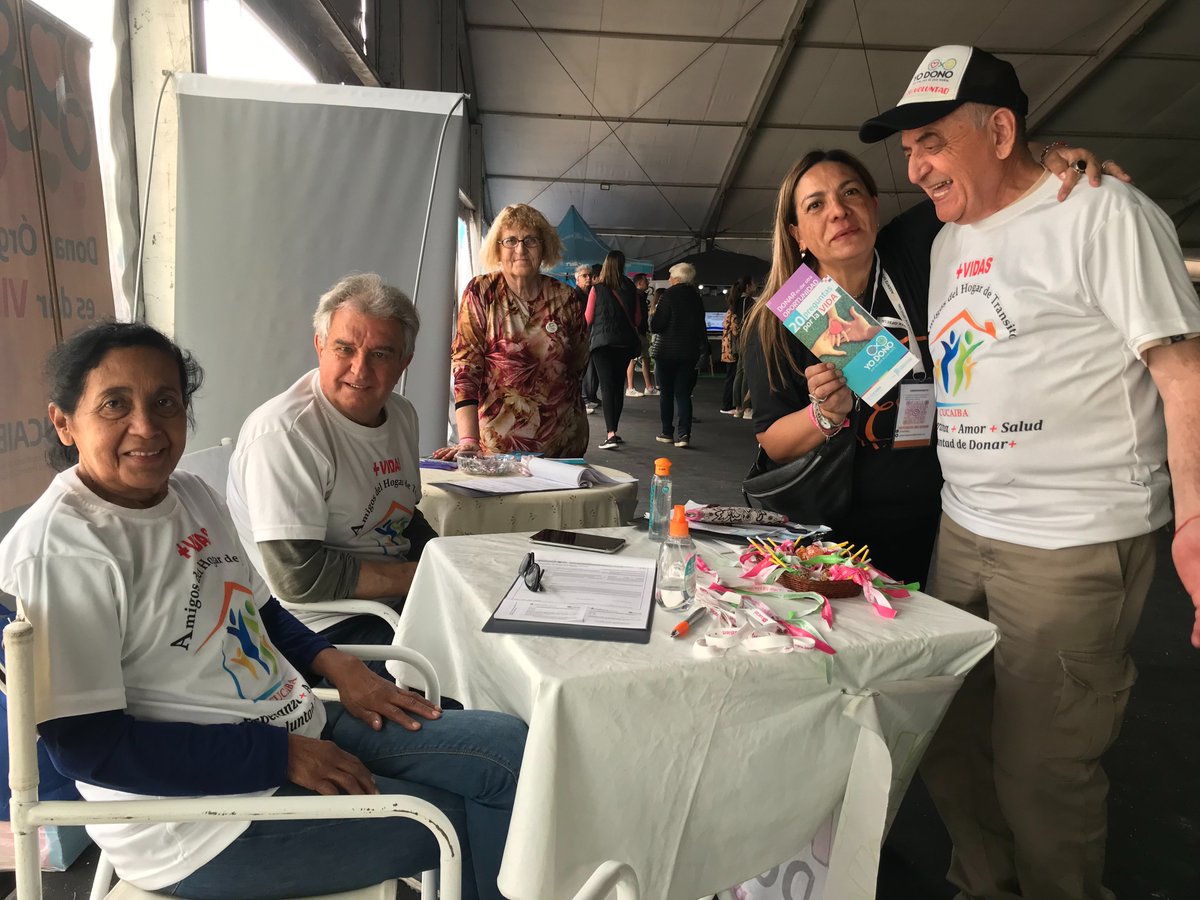Cucaiba's tweet photo. 👉 La Asociación Amigos del Hogar de Tránsito del #Cucaiba una vez más en la 45 #FiestaProvincialDelInmigrante, promocionando la donación de órganos, tejidos y células. 😀
Muchas gracias a las Entidades Extranjeras de #Berisso por invitarnos a participar 🙌. https://t.co/Zbonzqle90