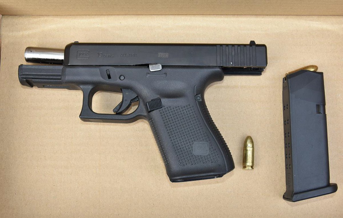 Hackney Police tweet media