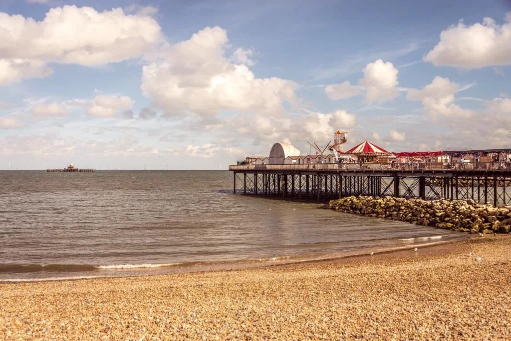 Did you know #Canterbury district extends north to the coastal towns of #Whitstable and #HerneBay?

These coastal towns have plenty to offer local residents and visitors to the district, one of many attractions to visit is Herne Bay #Pier.

📸 english_rose_photos on Instagram.