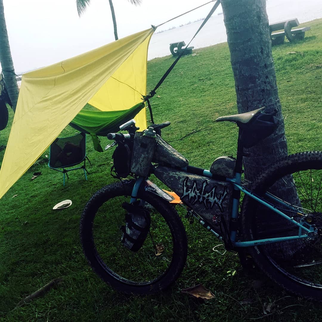andybikepacking's tweet photo. pitch hammock, rainfly and time to rest.

#bikepacking #bikepacker #fatbike #fatbiker #framebag #minivelo #gravelbike #adventurebike #cargobike #cycling #bikelife #mtb https://t.co/ZVzFIFc2EY