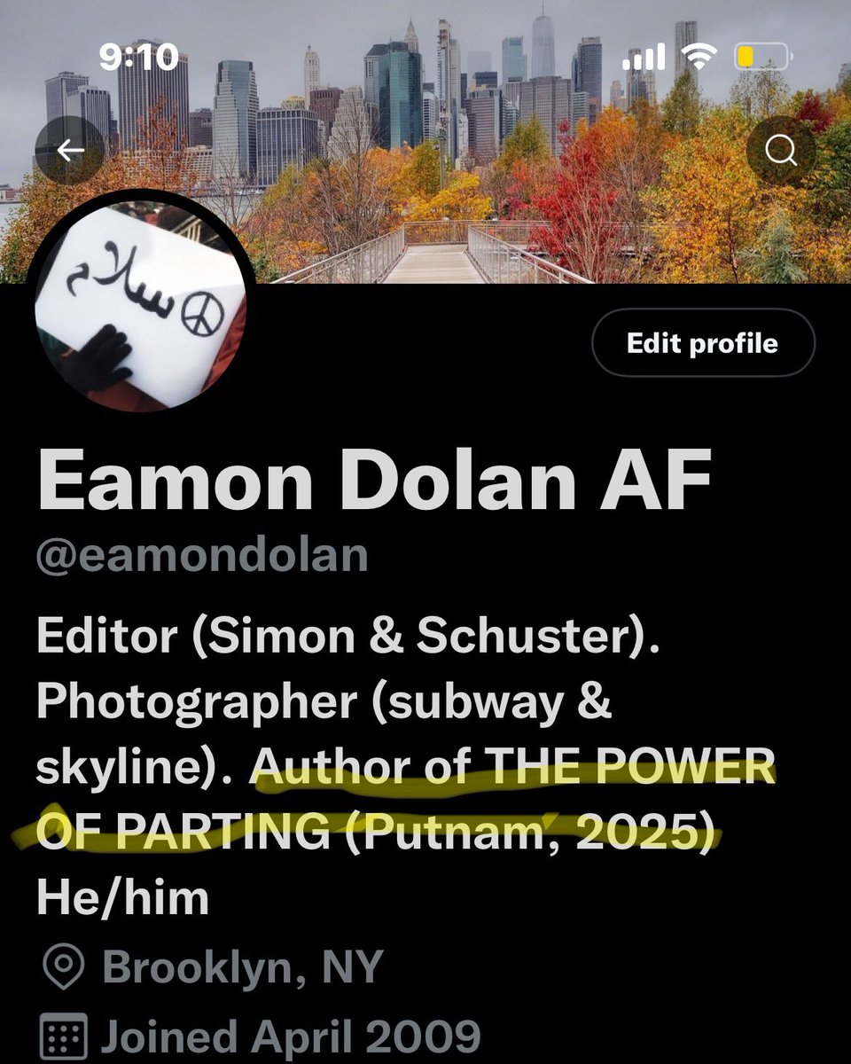 eamondolan's tweet photo. I am thrilled &amp; honored to have added the highlighted line to my Twitter bio! I’m deeply grateful to @mhowry, @sallynyc, &amp; the rest of the Putnam team for the remarkable expertise &amp; empathy they’ve already lavished on me &amp; my project

#ThePowerofParting https://t.co/531etwqRGO