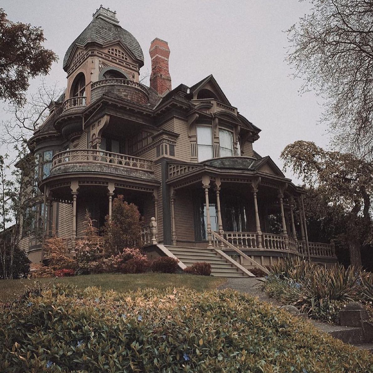 𝐕𝐢𝐜𝐭𝐨𝐫𝐢𝐚𝐧 𝐇𝐨𝐮𝐬𝐞𝐬 on Twitter: “The Gamwell House was designed by