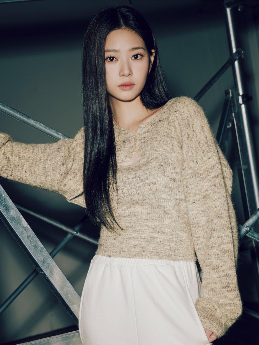 Kimminjsu's tweet photo. @ArtworkRPW Olivia  + Kim Minjoo+ Nebula https://t.co/2CHlBTqGFr