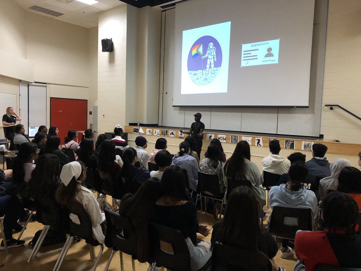 MSS_H_W's tweet photo. Happy to host @getrealmovement for an inclusivity workshop. Remember those Key Takeaway @MississaugaSS @pradeep_rajah https://t.co/6cksZkHzYm