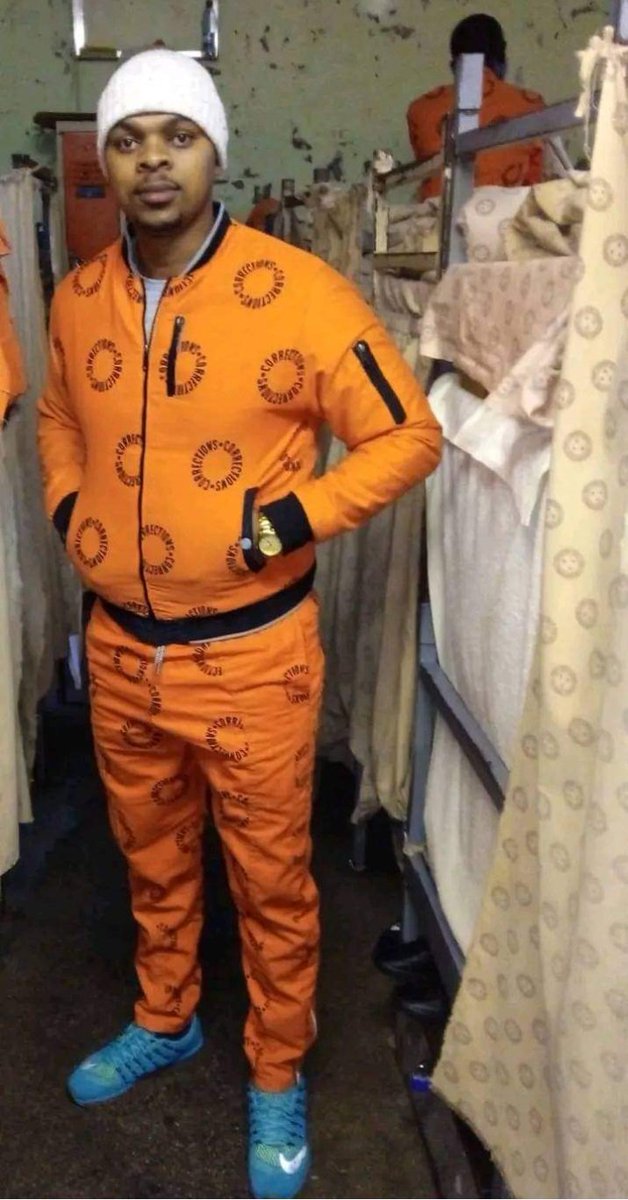 BeefWithMeForev's tweet image. Okes who is sowing these fits?!😭😭