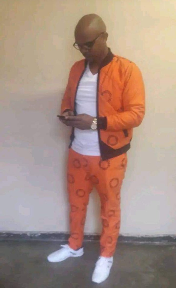 BeefWithMeForev's tweet image. Okes who is sowing these fits?!😭😭