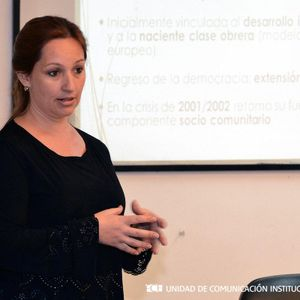 universidata's tweet photo. AIRE columna de #ExtensionUNLP y @mediosunlp 
Entrevista a Inés Iglesias, Directora @consejosociallp 
Jornada a diez años de la sanción de la Ley de Acceso Justo al Hábitat @UNAJ_oficial 
#ContactoUniversitario AM 1390 @radioulaplata  @unlp
https://t.co/GgkRD05GBD https://t.co/45RQTZpPM7