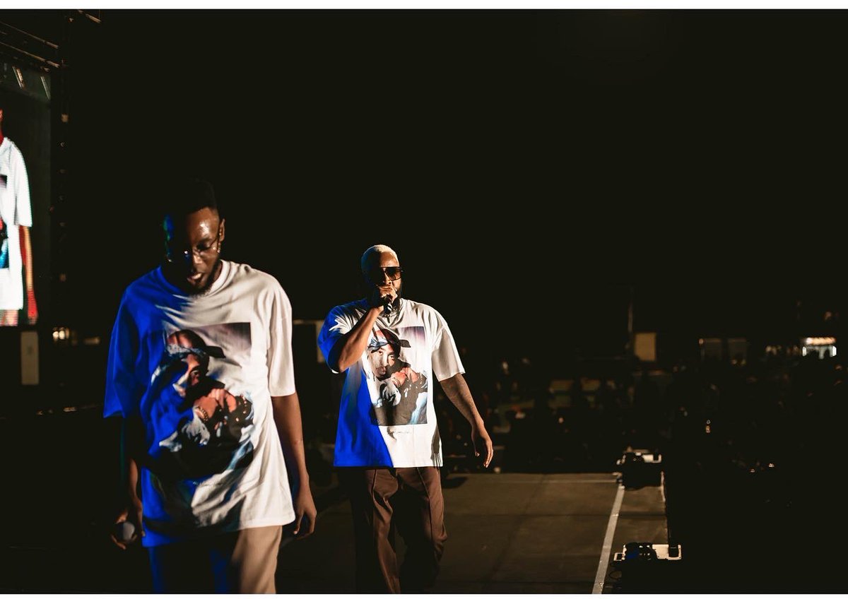 Gazza467_'s tweet photo. Thank you Hage Geingob🙌🏾 #LoveDamini was amazing ❤️
I’d like to apologize for the short performance, we came ready to give you a show and half but we were limited on time and it was beyond our control. Never fear we’ll be back soon…
Milli Concert 2.0 loading…
📸: @Leoviich https://t.co/KbTQTPn71J