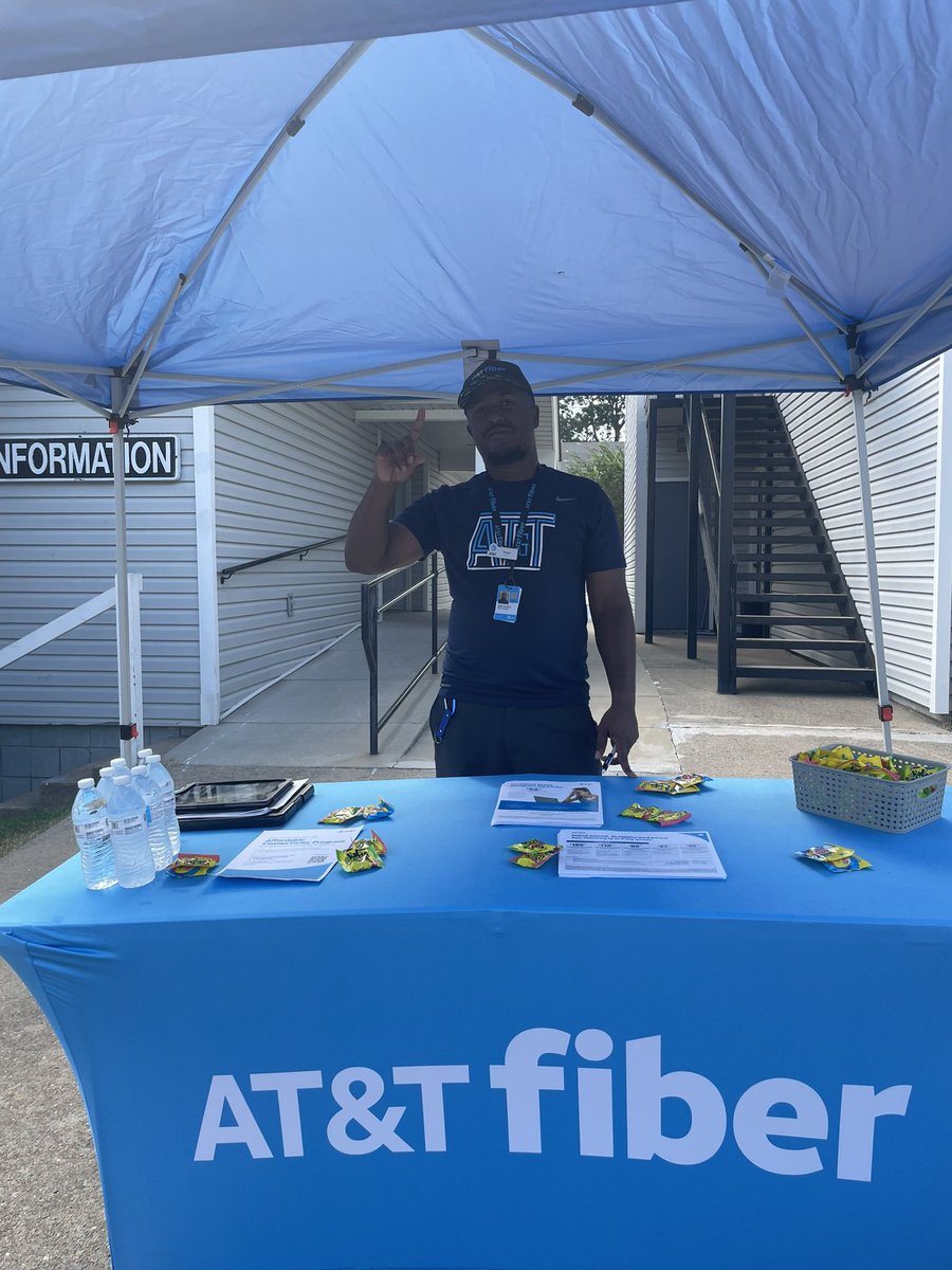 fibahhunter501's tweet photo. Recap of weekend fiber action for the FMW crew of KAMO in Arkansas #KAMO #Fiberhunter  @ssthefiberqueen @DominiqeW @KamoFibersMW https://t.co/hZ7nyLOwlD