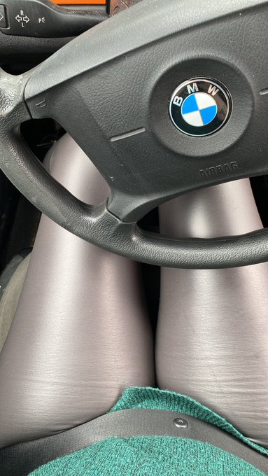 es ist lederhosen zeit ... ich brauch ma paar mehr davon xD .. #leder #leatherleggins #Leggings #findom<a href="/tag/leggings"class="tags"><span>#leggings</span></a><a href="/tag/findom"class="tags"><span>#findom</span></a><a href="/tag/leder"class="tags"><span>#leder</span></a><a href="/tag/dominatrixworship"class="tags"><span>#dominatrixworship</span></a>