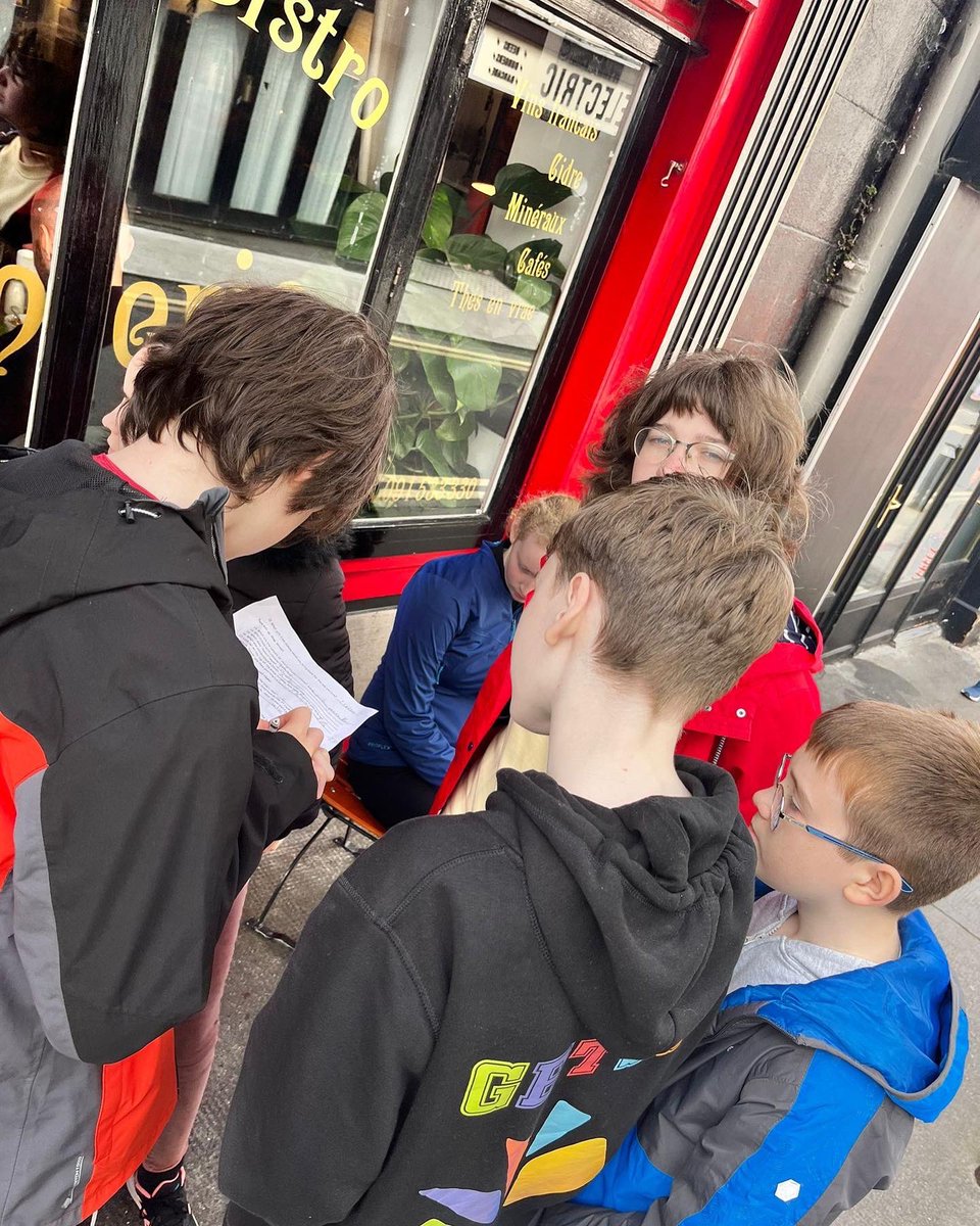 galwayetss's tweet photo. Our PBL week ended with a team scavenger hunt around Galway city on Friday!
A great way to explore our new surroundings, work together, respect each voice and be open to the suggestions of others ๐
#teambuilding #pblweek #restorativepractice #relationshipbuilding @connect_rp https://t.co/r3R8tJx3Wo