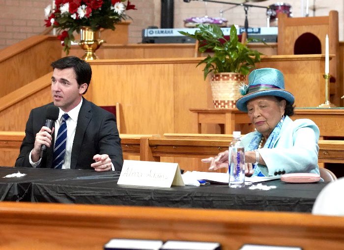 JeffJacksonNC's tweet photo. Great event yesterday hosted by the Charlotte Black Political Caucus. 

Topics included: housing, inflation, voting rights, poverty, war in Ukraine, and education.

Always a pleasure to speak alongside Rep. Alma Adams. https://t.co/M9aGbk6Kyr