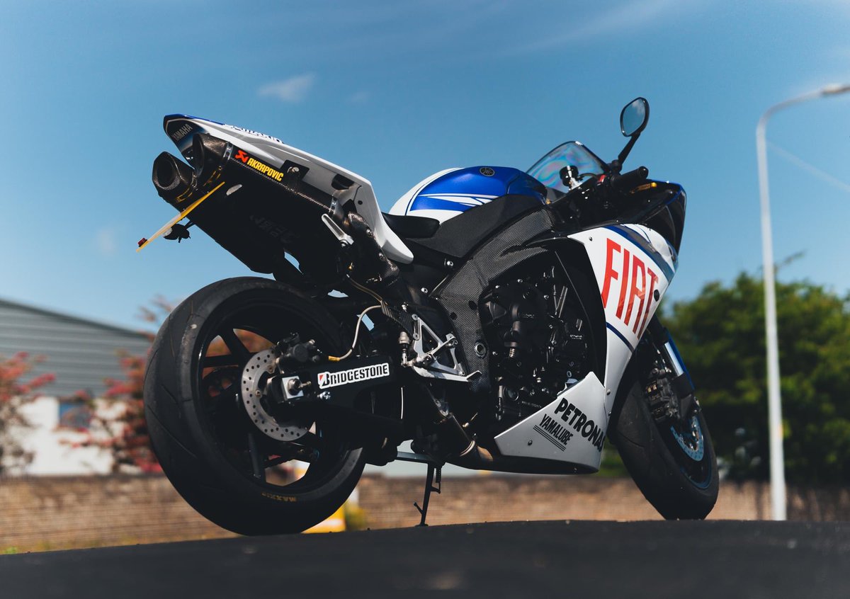 superbikewh's tweet photo. Knowing you're only half way through the week is always made easier when bikes like this come into stock.
This epic Yamaha YZF-R1 with only 9489 miles on the clock can be yours for just £8,995!
#yamahayzfr1 #r1bigbang #bigbang #superbikewarehouse #sbwh #superbike #sportsbike https://t.co/y4PCZvYnXB