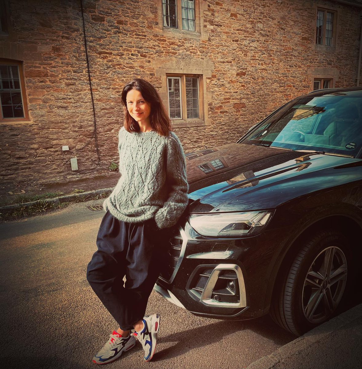 #Repost <a href="/caitrionabalfe/">Caitriona Balfe</a>
Few days off work and a break in the Cotswolds … Nice to get some R&amp;R … Thank you <a href="/audiuk/">Audi UK</a> for the fab wheels …. Comfort and style 💗
Thanks <a href="/tonyameli/">Tonya Meli</a> .. you’re a legend. #audipartner #Q5