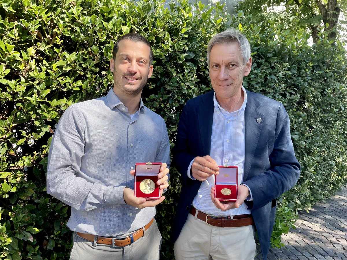 Chemical & Pharmaceutical Sciences at UniTS (@dscf_units) on Twitter photo Prof. Paolo Tecilla and Dr. Pierangelo Gobbo <a href="/DSCF_UniTS/">Chemical & Pharmaceutical Sciences at UniTS</a> have been awarded the Mangini Medal and the Ciamician Medal, respectively, for their research in #OrganicChemistry. Both medals conferred by the #ItalianChemicalSociety, Organic Chem Section. <a href="/SciGiovani/">SCI Giovani</a> <a href="/UniTrieste/">Università di Trieste</a> #Awards Prof. Paolo Tecilla and Dr. Pierangelo Gobbo <a href="/DSCF_UniTS/">Chemical & Pharmaceutical Sciences at UniTS</a> have been awarded the Mangini Medal and the Ciamician Medal, respectively, for their research in #OrganicChemistry. Both medals conferred by the #ItalianChemicalSociety, Organic Chem Section. <a href="/SciGiovani/">SCI Giovani</a> <a href="/UniTrieste/">Università di Trieste</a> #Awards