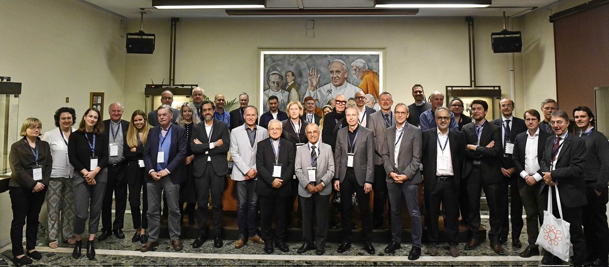 PontAcadLife's tweet photo. #EthicsOfEngineeringLife a message from the first day of our meeting: the future is here, dialogue between experts in humanity and experts in science could be a priority! https://t.co/1KN9uSV404