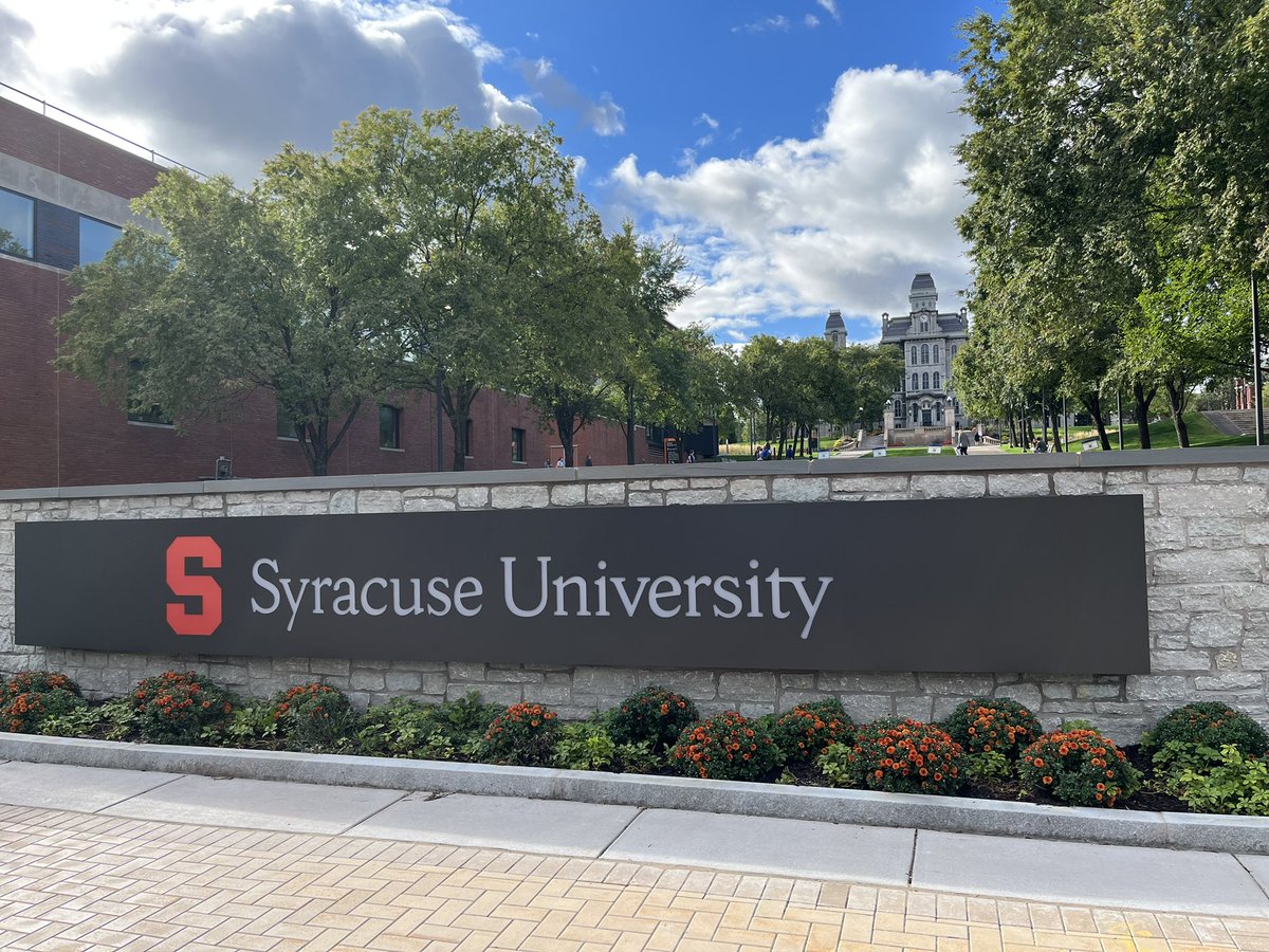 LindseyDBriggs's tweet photo. A beautiful morning on @SyracuseU ’s campus. Looking forward to a great work/filming day with @NewhouseSU! https://t.co/vITVR8vjhC