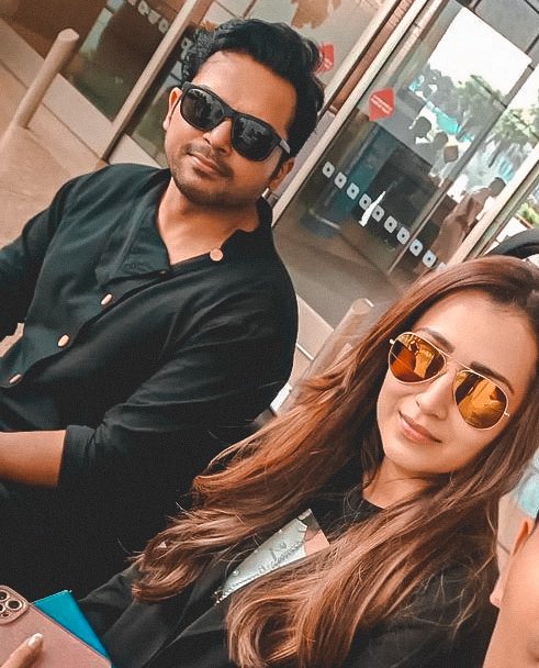 Fdlqhm6acAEIT3j?format=jpg&name=small