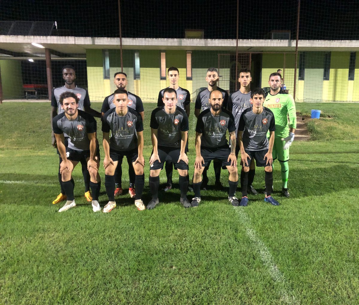 ASDOCortenuova's tweet photo. Prima squadra, primo obiettivo raggiunto ✔️

9 punti nelle prime 3 partite e biglietto staccato per la fase ad eliminazione diretta. 

Coppa Preda, ci vediamo agli ottavi 🏴‍☠️

#asdo 
#primasquadra 
#sport 
#casaCorte https://t.co/vE91SKeSj2