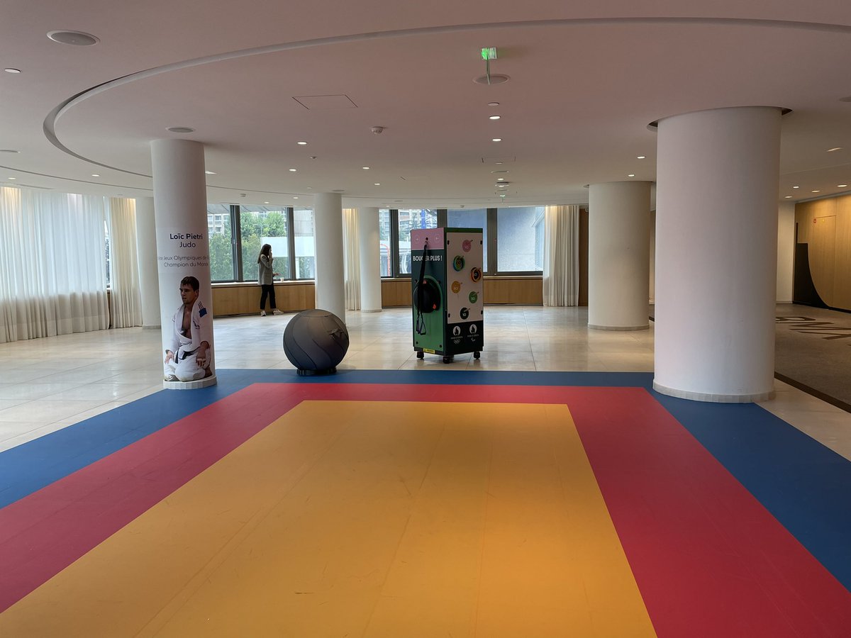 allianzfrance's tweet photo. Allianz France a accueilli ce jour @Paris2024 pour le lancement de son challenge #GoFor30 ! 💪

L’objectif ? Permettre à nos collaborateurs d’inclure davantage d’activité physique et sportive sur leur lieu de travail afin d’améliorer leur bien-être professionnel et leur santé. https://t.co/ftbQBgnpMk